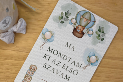Babafotózás mérföldkő kártya, amely az első szót ünnepli